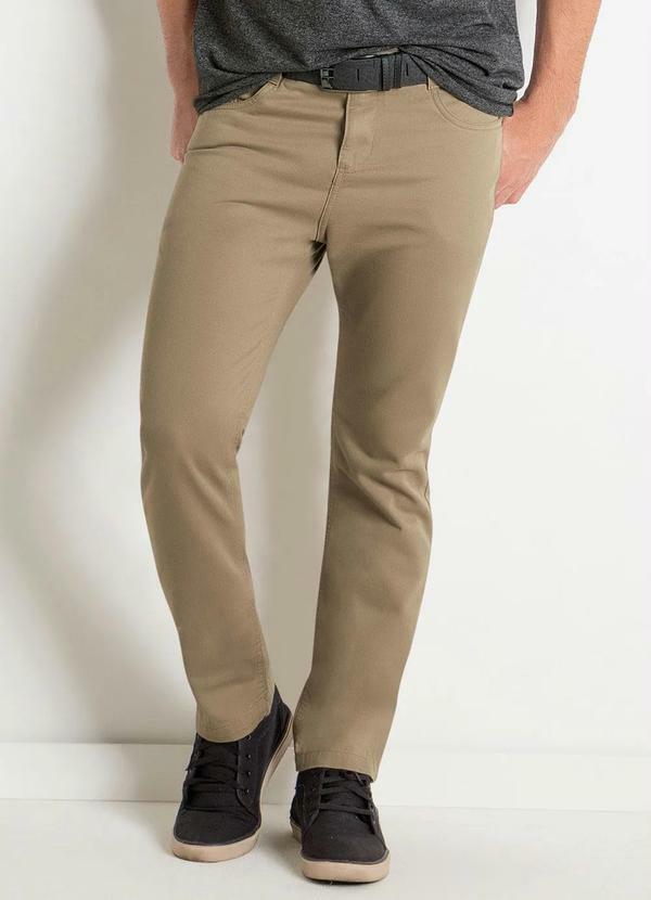 Calça Actual Bege com Bolsos