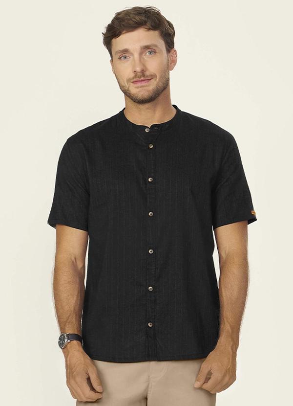 Camisa Masculina Listras Geométricas Preto