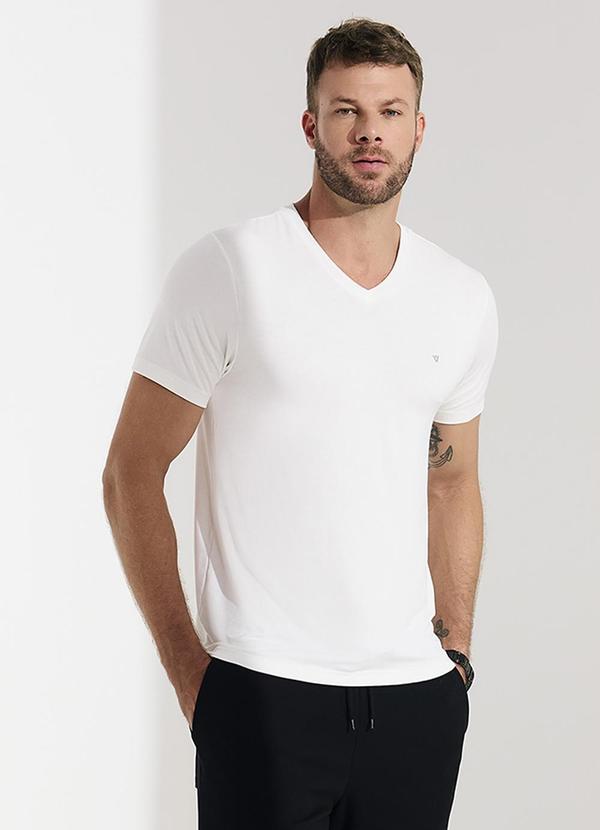 Camiseta Masculina Adulto com Gola em V Bege