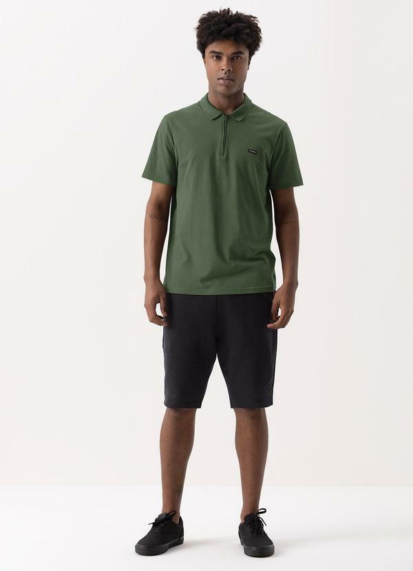 Vista 2 Camisa Polo com Zíper em Meia Malha Verde Fico Fico