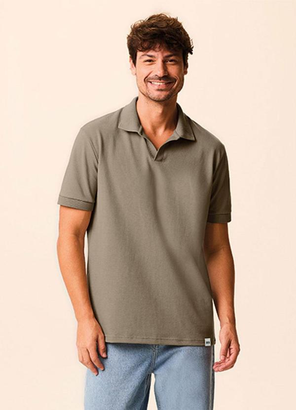 Camisa Polo Regular em Piquet Premium Taupe