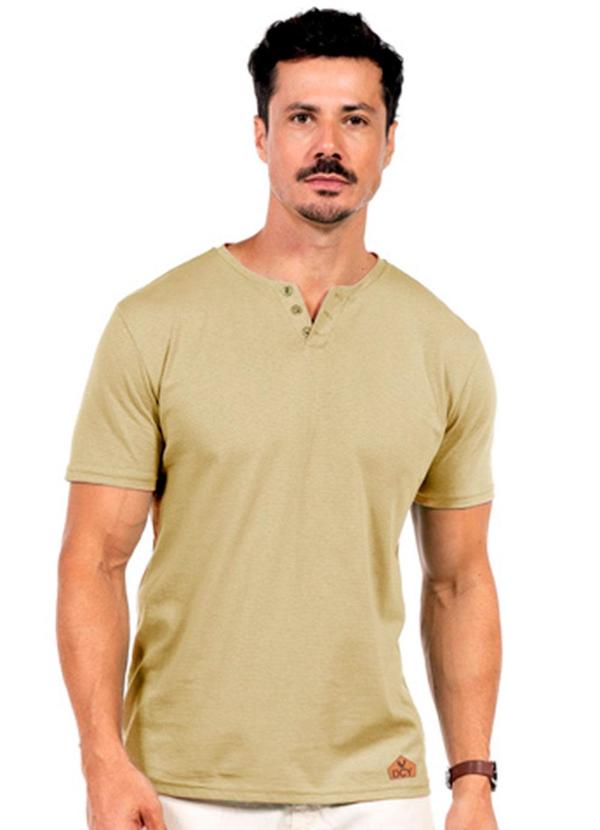 Vista 2 Camisa Fitness Masculina Marrom Decoy Decoy