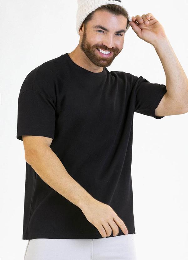 Vista 2 Camiseta Adulto em Malha Quadrilê Preto Soft Bonni Soft Bonni