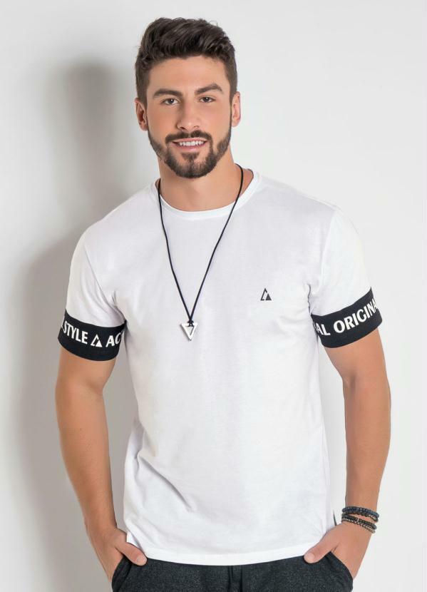 Camiseta Branca com Estampa Costas e Mangas