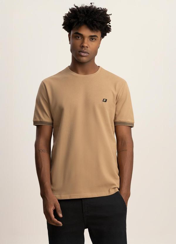 Camiseta de Mangas Curtas em Malha Piquet Bege