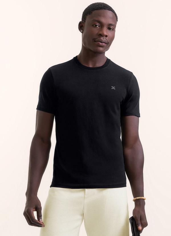 Camiseta em Algodão Premium com Ribana Preto