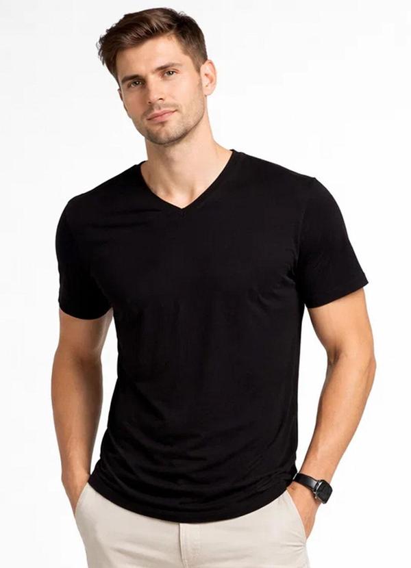 Camiseta Masculina Básica com Gola em V Preto