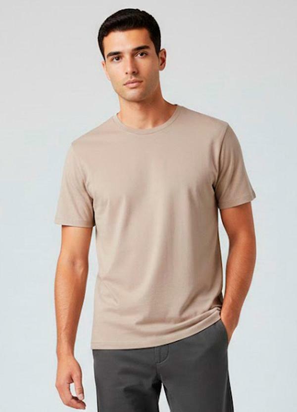 Camiseta Masculina Básica com Gola Redonda Bege