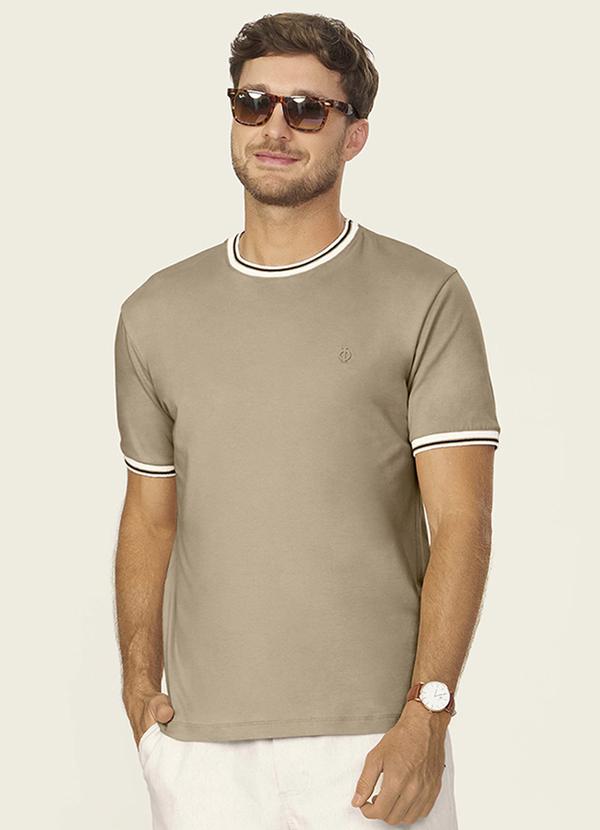 Camiseta Masculina Cotton Leve Uv Marrom