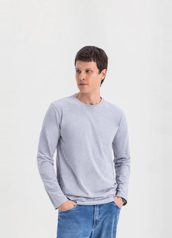 Camiseta Masculina em Malha Cinza