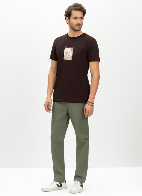 Camiseta Masculina em Malha Marrom