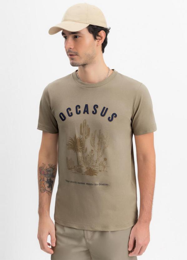 Camiseta Masculina em Malha Marrom