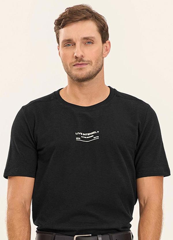 Vista 2 Camiseta Masculina Malhão Fruit Preto Diametro Diametro