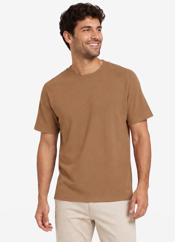 Camiseta Masculina Malhão Maquinetado Marrom