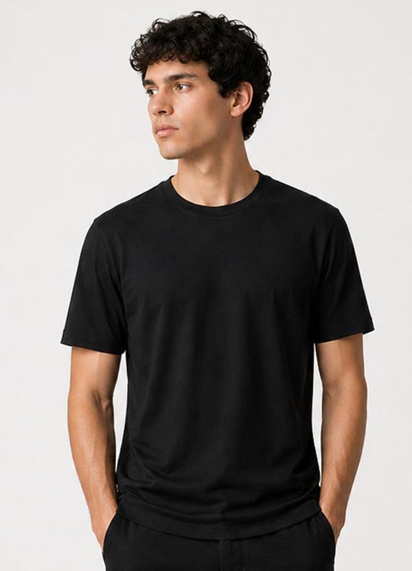 Camiseta Básica Manga Curta Gola Redonda Preto