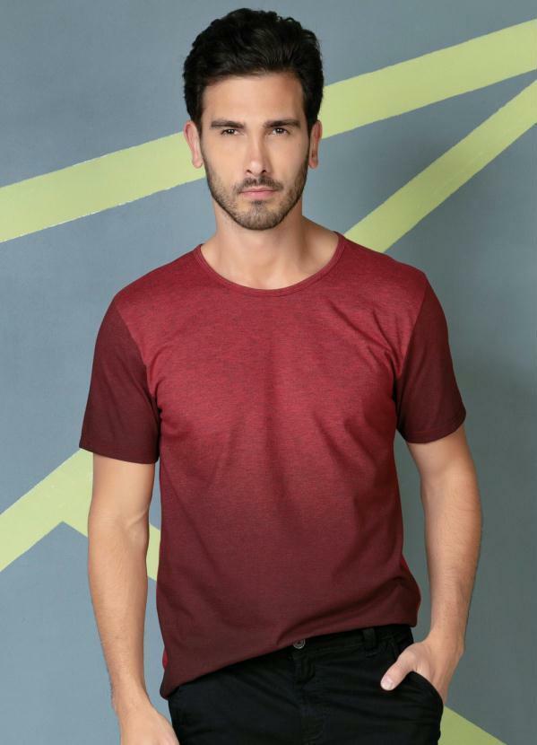 Camiseta Mescla Vermelha com Degradê