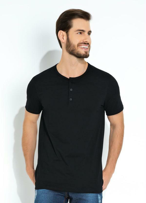 Camiseta Preta Masculina com Botões