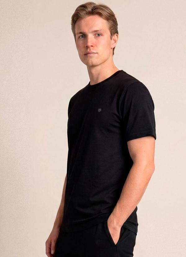 Camiseta Preto