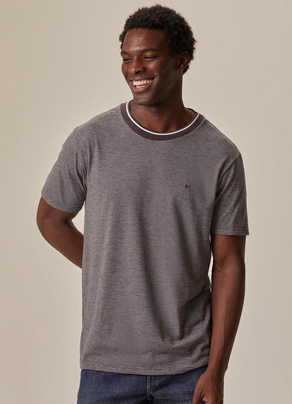 Camiseta Regular Fio a Fio Marrom Escuro
