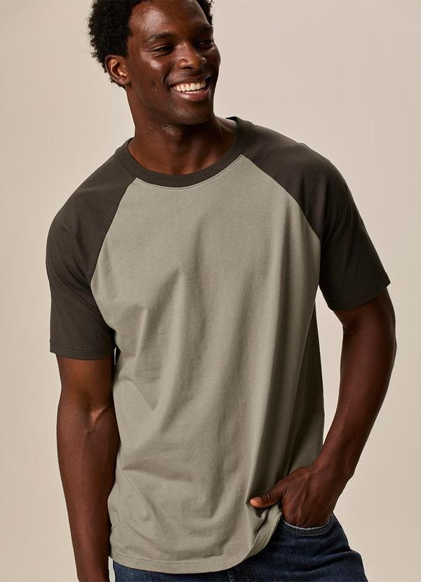 Camiseta Regular Manga Raglan Taupe