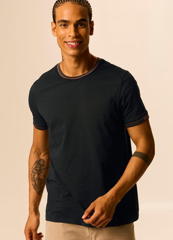 Camiseta Slim em Malha Preto
