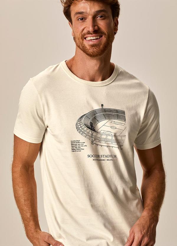 Camiseta Slim Soccer Stadium Off White
