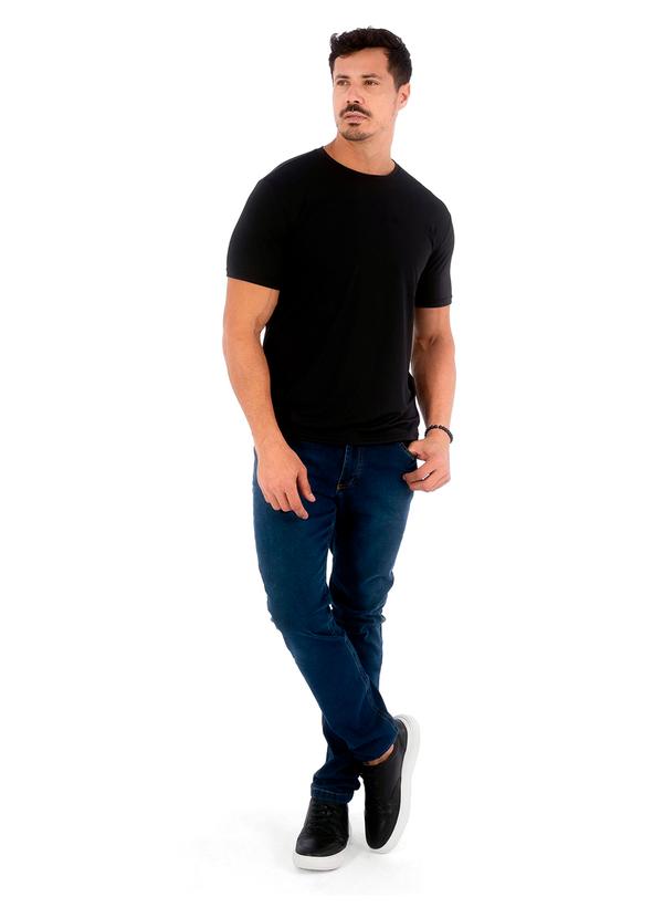Vista 2 Camiseta Masculina em Poliamida Preto Decoy Decoy