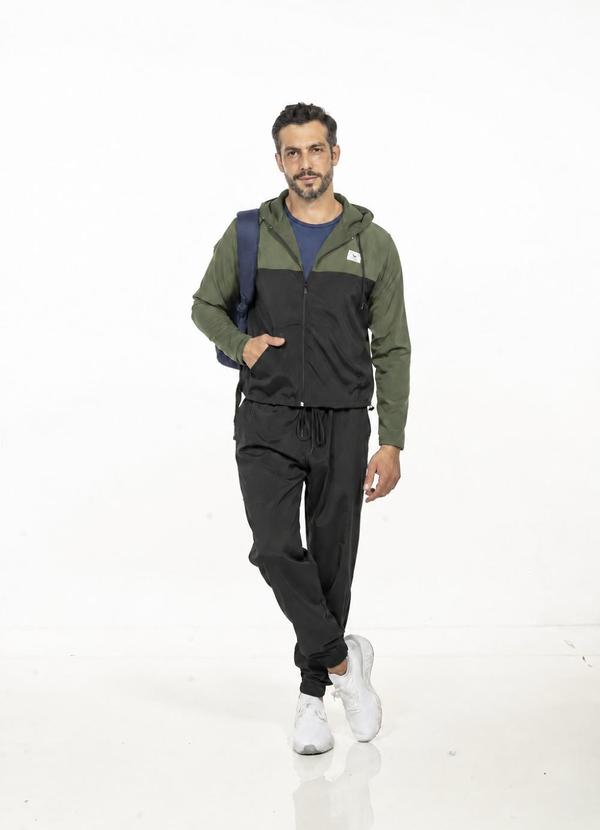 Jaqueta Corta Vento com Bolsos Verde
