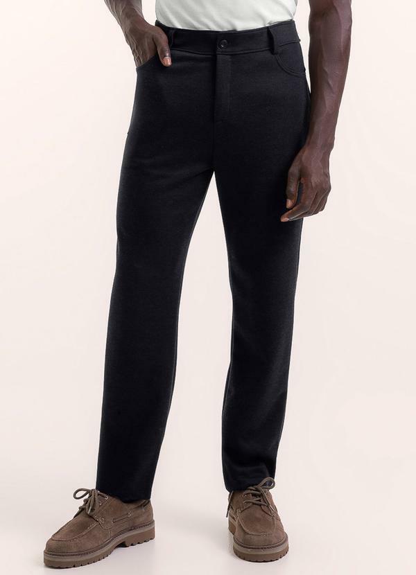 Calça em Tecido Texturizado Preto