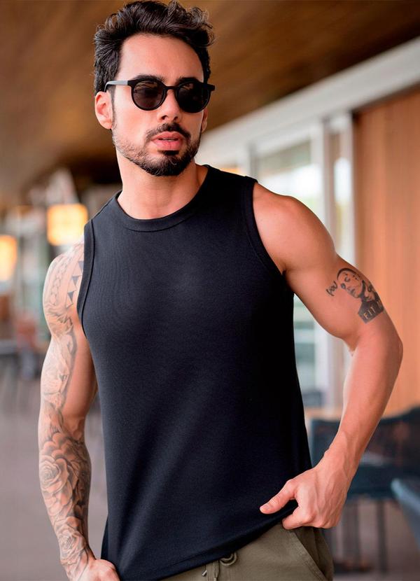 Regata Canelada Basic Masculina Preto