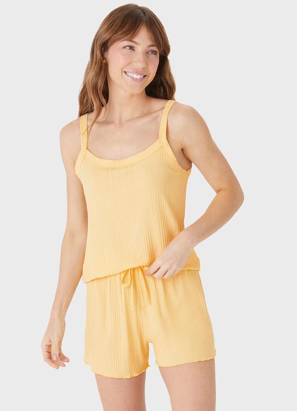 Pijama Curto em Viscose Canelada Amarelo