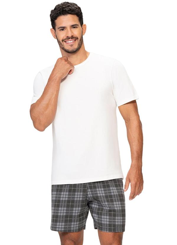 Pijama Masculino Camiseta e Bermuda Cinza