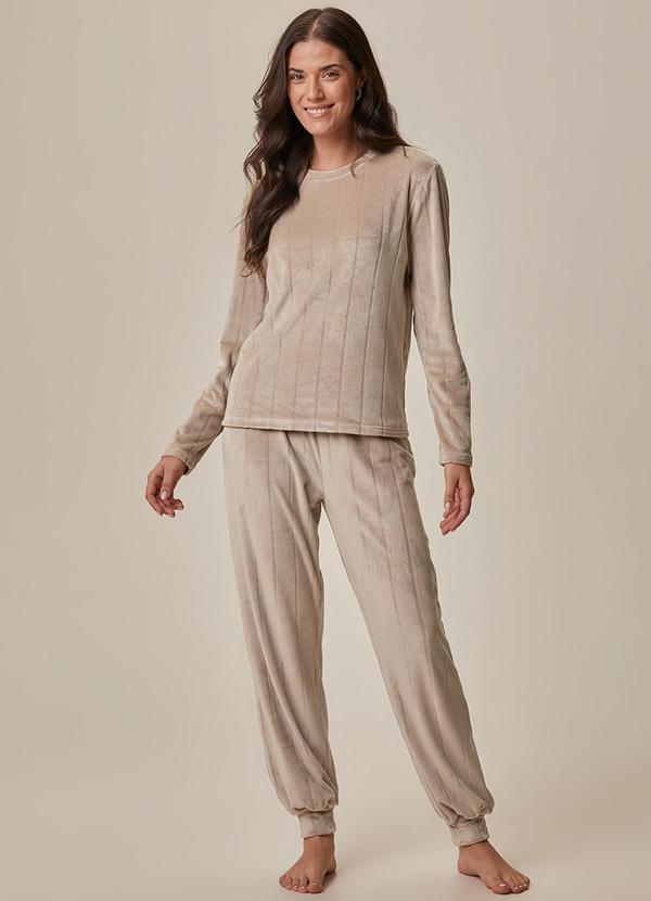 Pijama em Fleece Texturizado Taupe