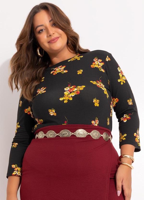 Blusa Buquê de Flores em Malha de Viscose