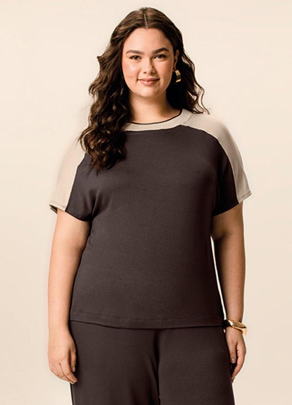 Blusa Ampla em Moletinho Café