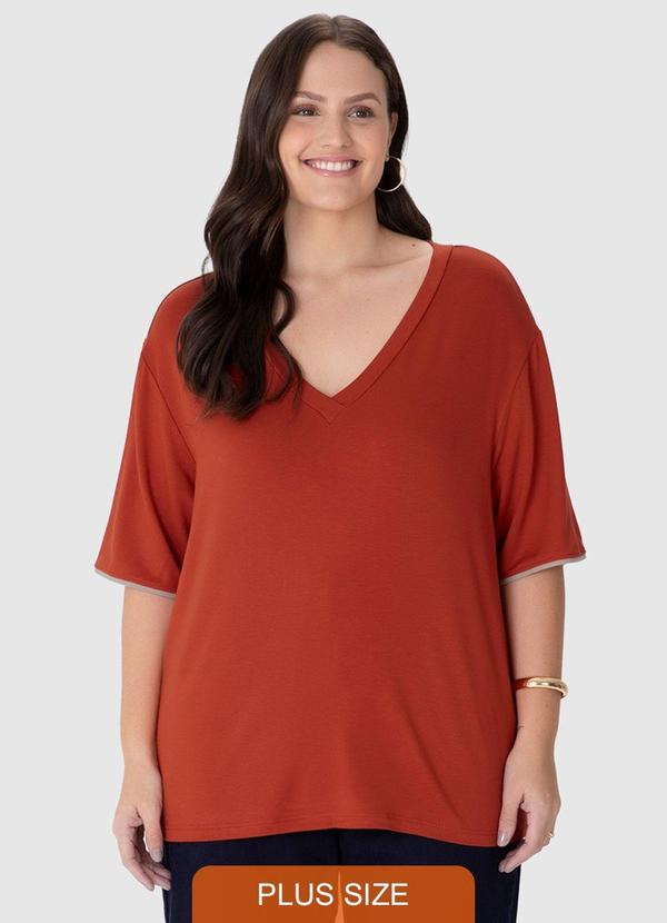 Blusa Básica em Moletinho Plus Terracota