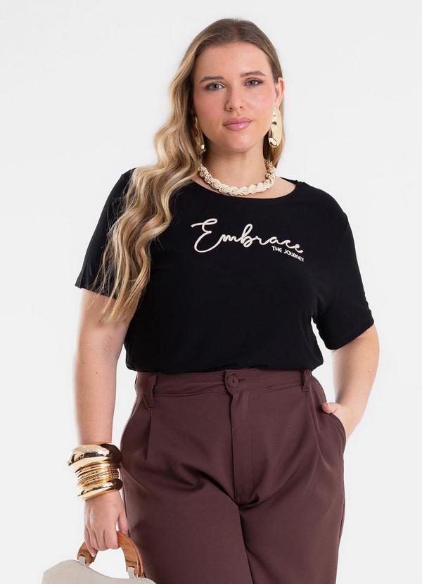 Blusa Feminina com Bordado Preto