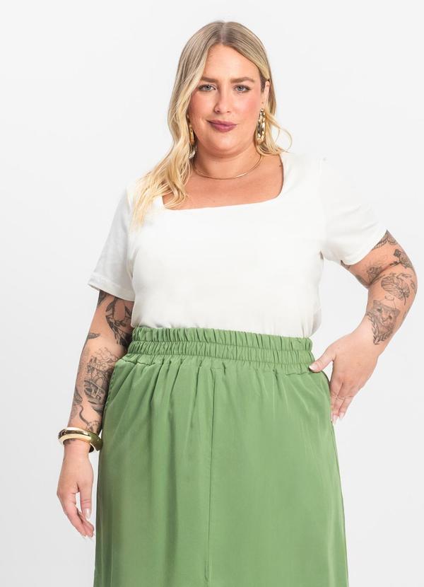 Blusa Feminina Plus Size Bege