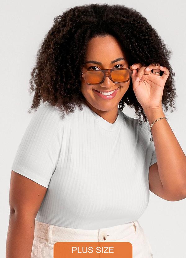 Blusa Plus Size em Canelado Branco