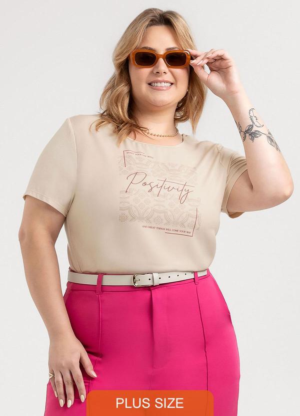 Blusa Plus Size em Misturinha Bege