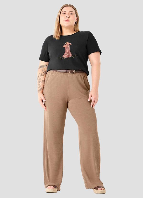 Blusa Plus Size em Tecido Plano Crepe Preto