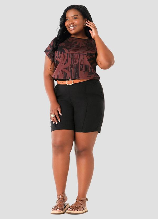 Blusa Plus Size em Tecido Plano Preto
