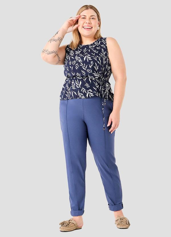 Blusa Plus Size em Viscose com Amarração Azul