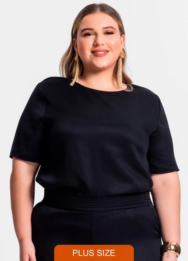 Blusa Plus Size Manga Curta Preto