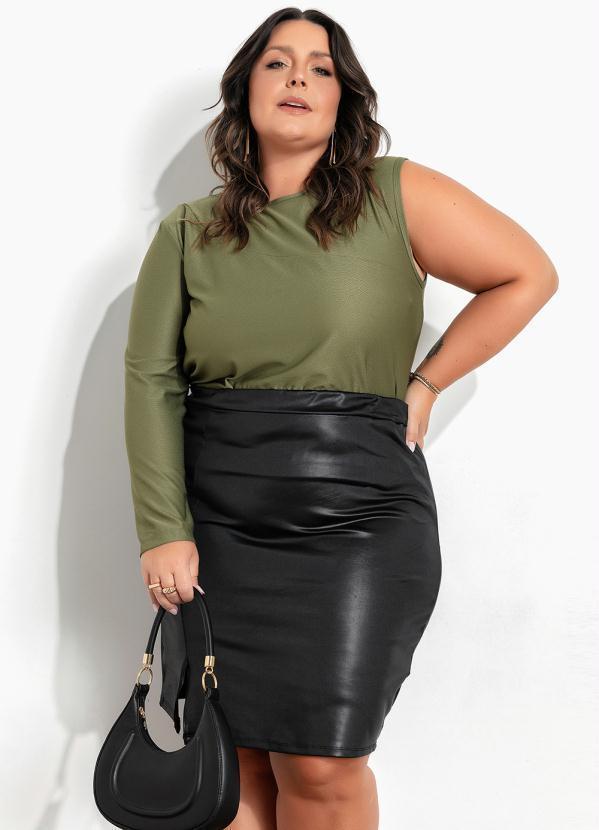Blusa Assimétrica Verde Militar Plus Size