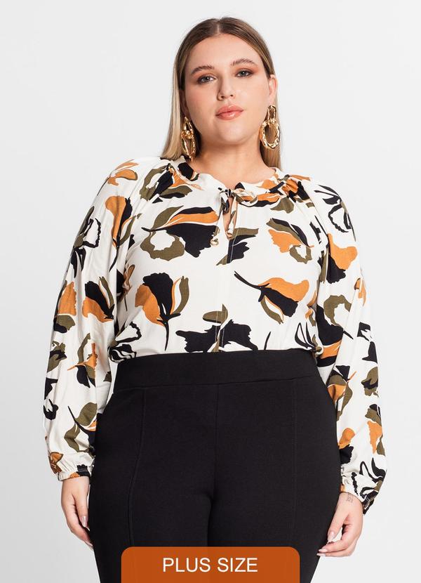 Blusa Estampada Manga Longa Plus Size Bege
