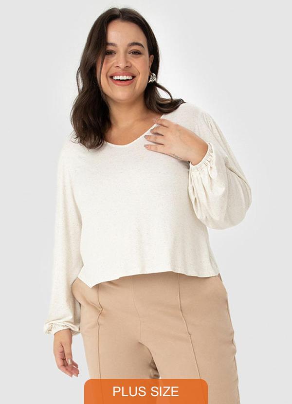 Blusa Feminina em Viscolinho Plus Bege