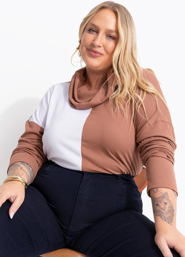 Blusa Marrom Gola Alta em Canelado