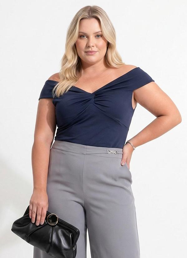 Blusa Azul Marinho em Malha Macia