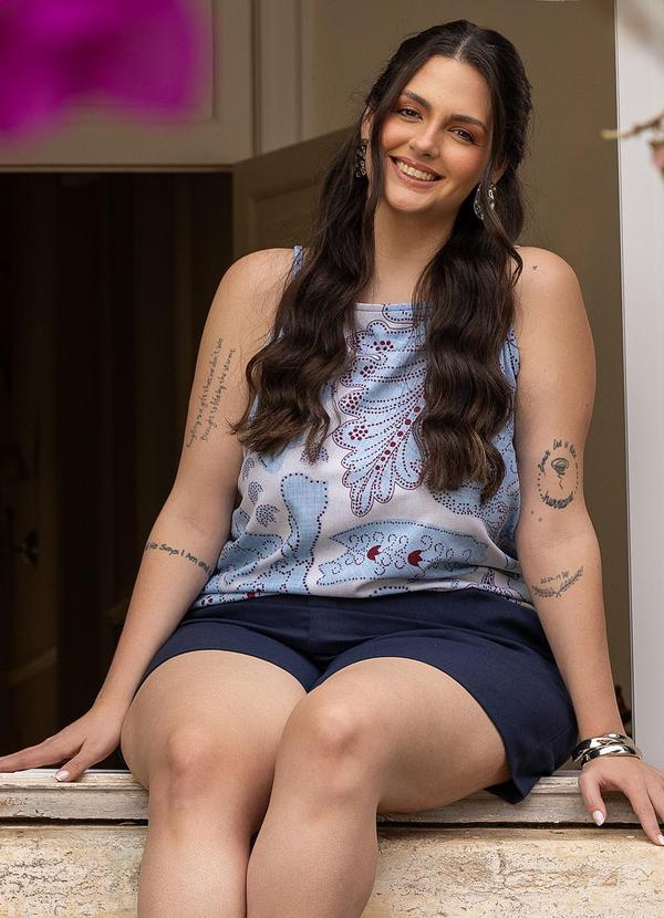 Blusa de Alça com Estampa de Laise em Malha Crepe Encorpada